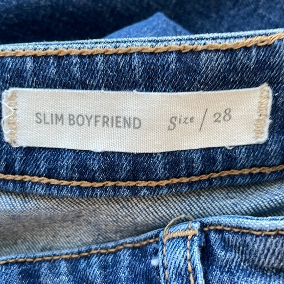 Pilcro and the Letterpress Embroidered Slim Boyfriend Jeans. Size 28. - Picture 12 of 14
